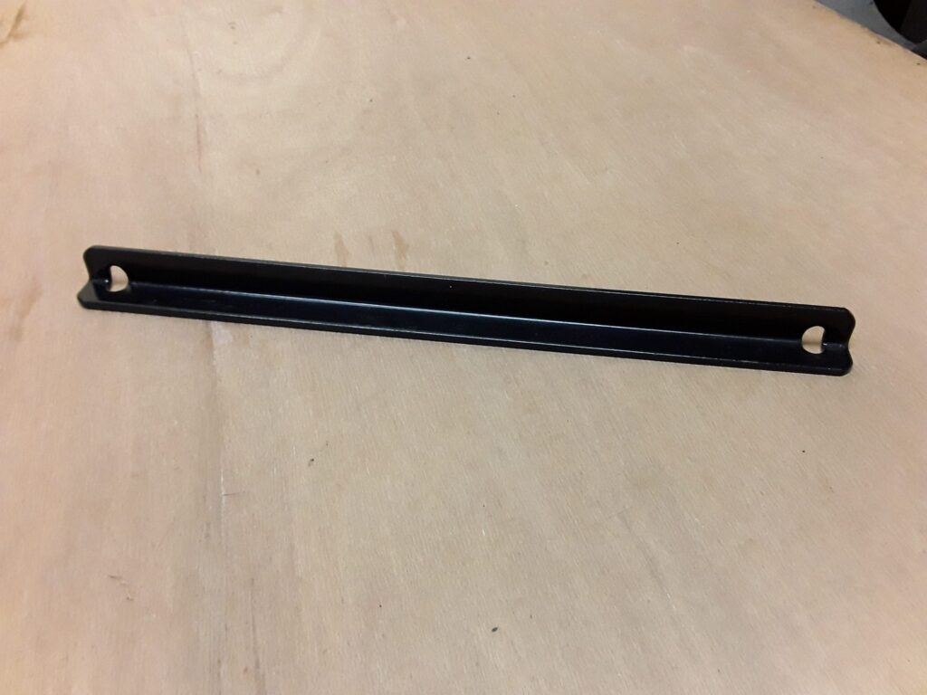 396064 Angle for Battery Clamp 24 Volt