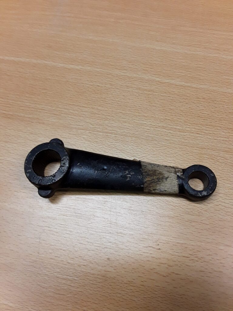 595123 Drop Arm for Steering Box USED