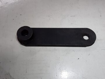595229 Shackle Plate Inner Front Tapped 101 F/C