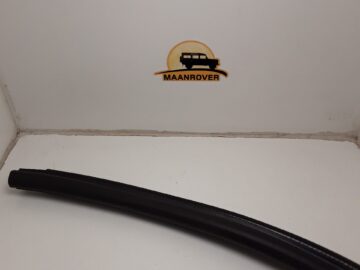 LR077687 LR044307 1 Piece Door Seal RH