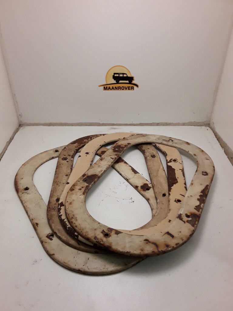 396843 332240 USED Retainer for Roof Vent