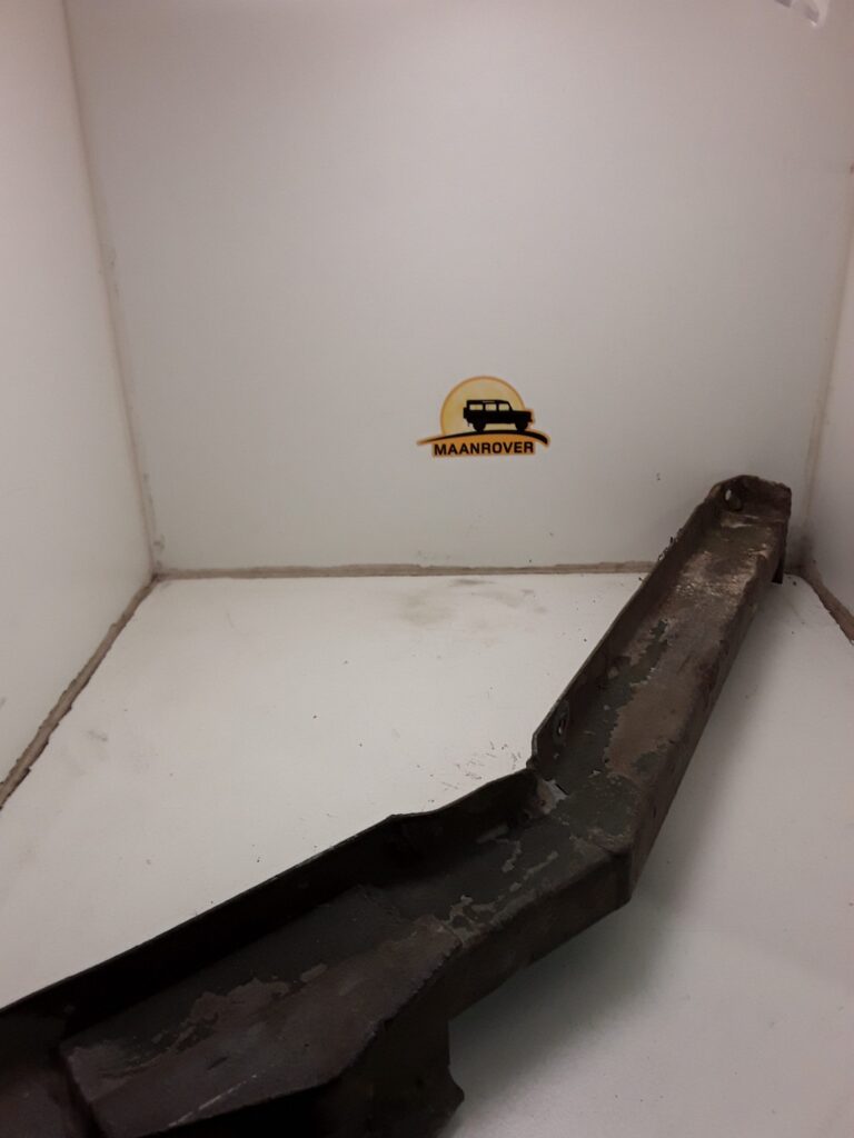 330208 USED Bracket Cemtre for Spare Wheel 109 LWB
