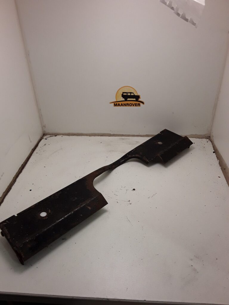 347453 USED Bracket Instrument Cowl Series3 LHD
