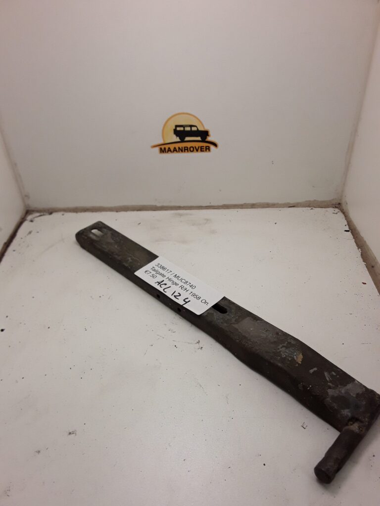 338617 MUC8740 USED Tailgate Hinge RH 1958-onwards