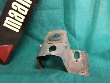 348869 Bell Housing Panel 2.6L 6Cilinder