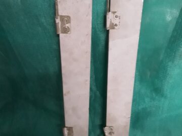 345846 USED Ventilatieklep Links met Geschroefde Scharnieren