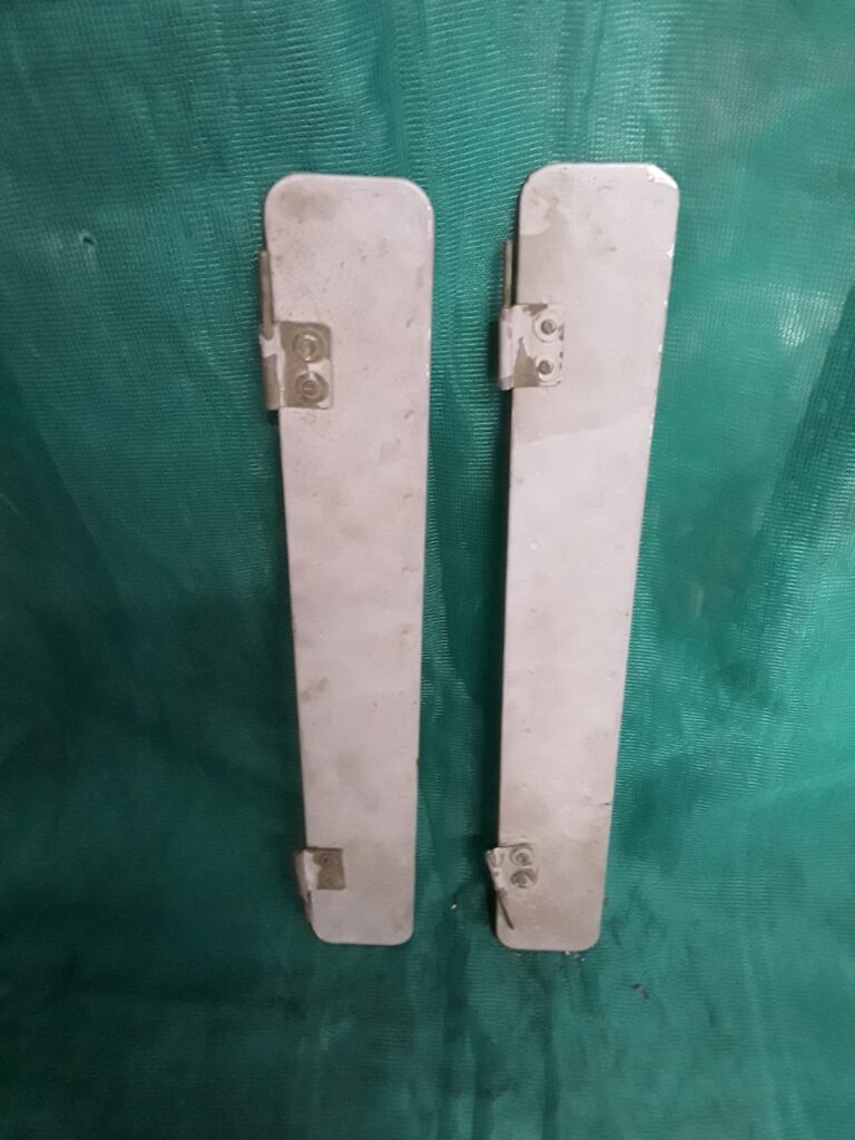 345846 USED Ventilatieklep Links met Geschroefde Scharnieren