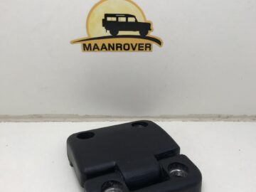 LR074026 Hinge Assy Front Lower RH