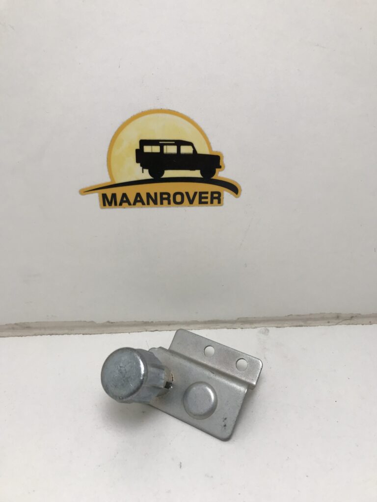 345435 USED Locking Door Catch RH