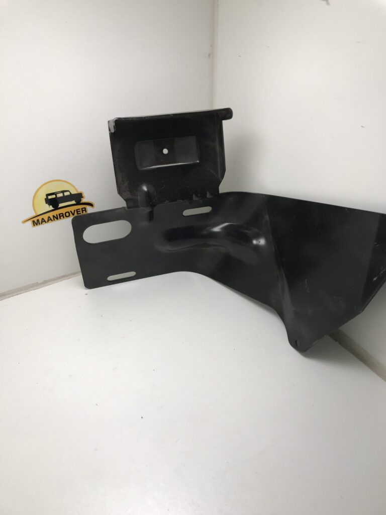 ANR3026 LH Bumper Mounting Bracket