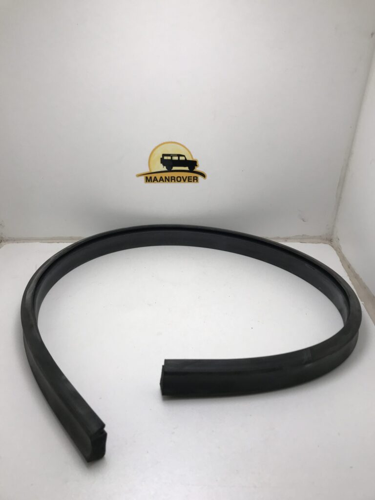 333490 Seal Hard Top Side Lower 109/110 to 1987