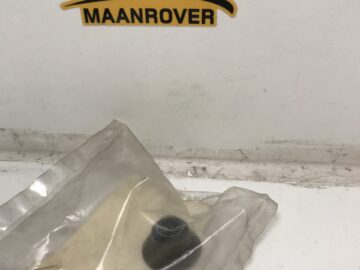 LJQ100940 Seal Valve Stem TD5