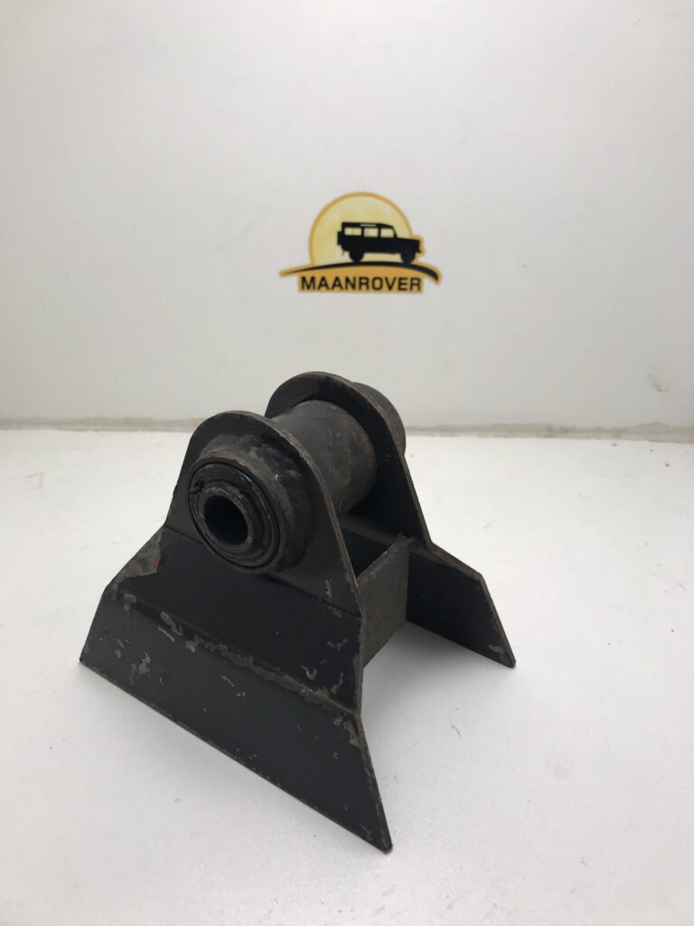 STC8284 SWB Rear Spring Hanger (with bush)